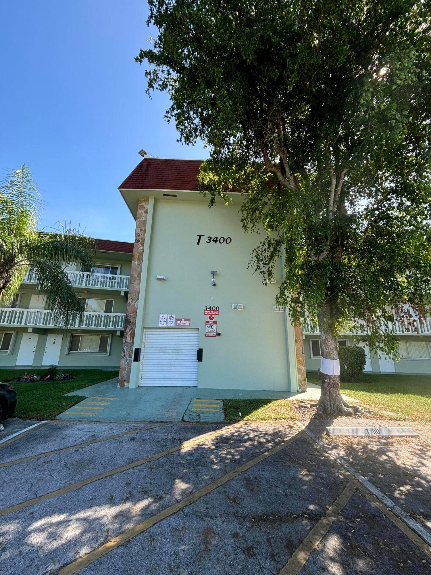 Serene 55 community of Regal Palms !