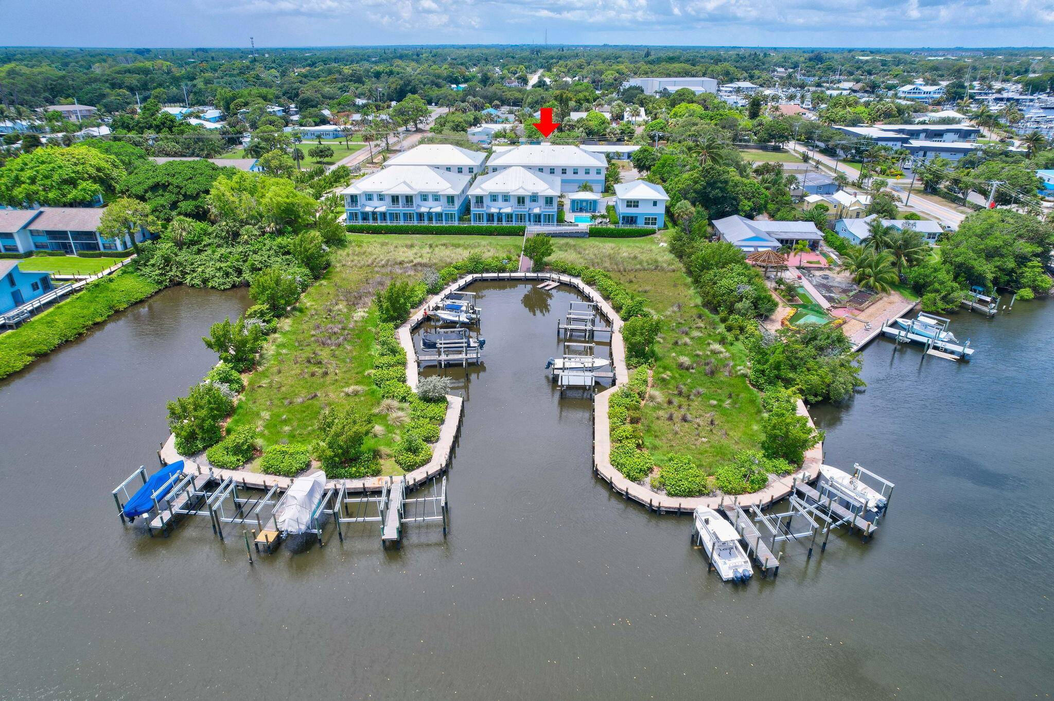 Brand New Luxury Waterfront Townhomes with Private Dock Lift in Stuart, FLWelcome to the ultimate South Florida boating lifestyle where luxury, convenience, and adventure meet.