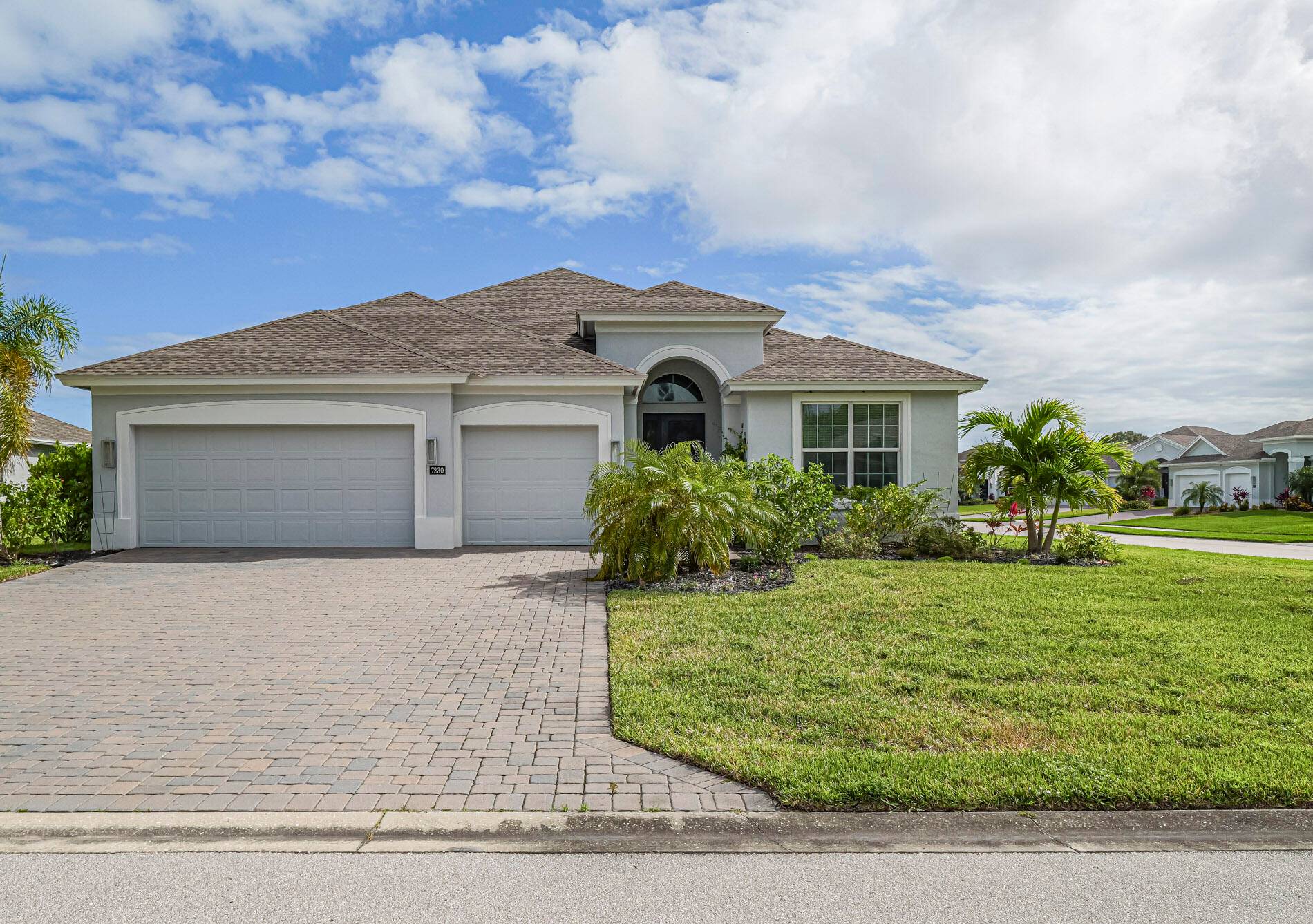 2022 built Capistrano Grande model on corner lot with all the extras !