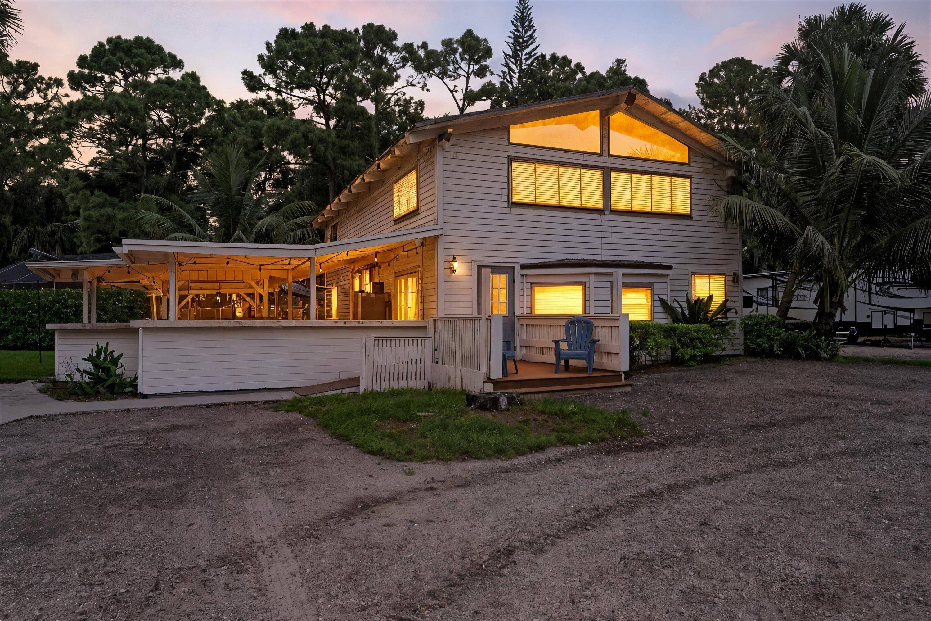 Fabulous 5 acre equestrian property.