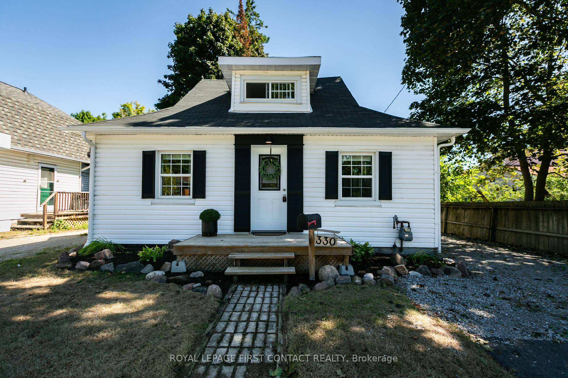 Welcome to this charming, move in ready home thats ideal for first time buyers or those looking to downsize.