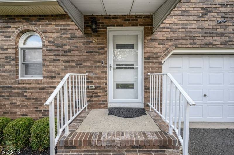 Log Cabin Estates premieres this Beautiful 2 Bed 2.