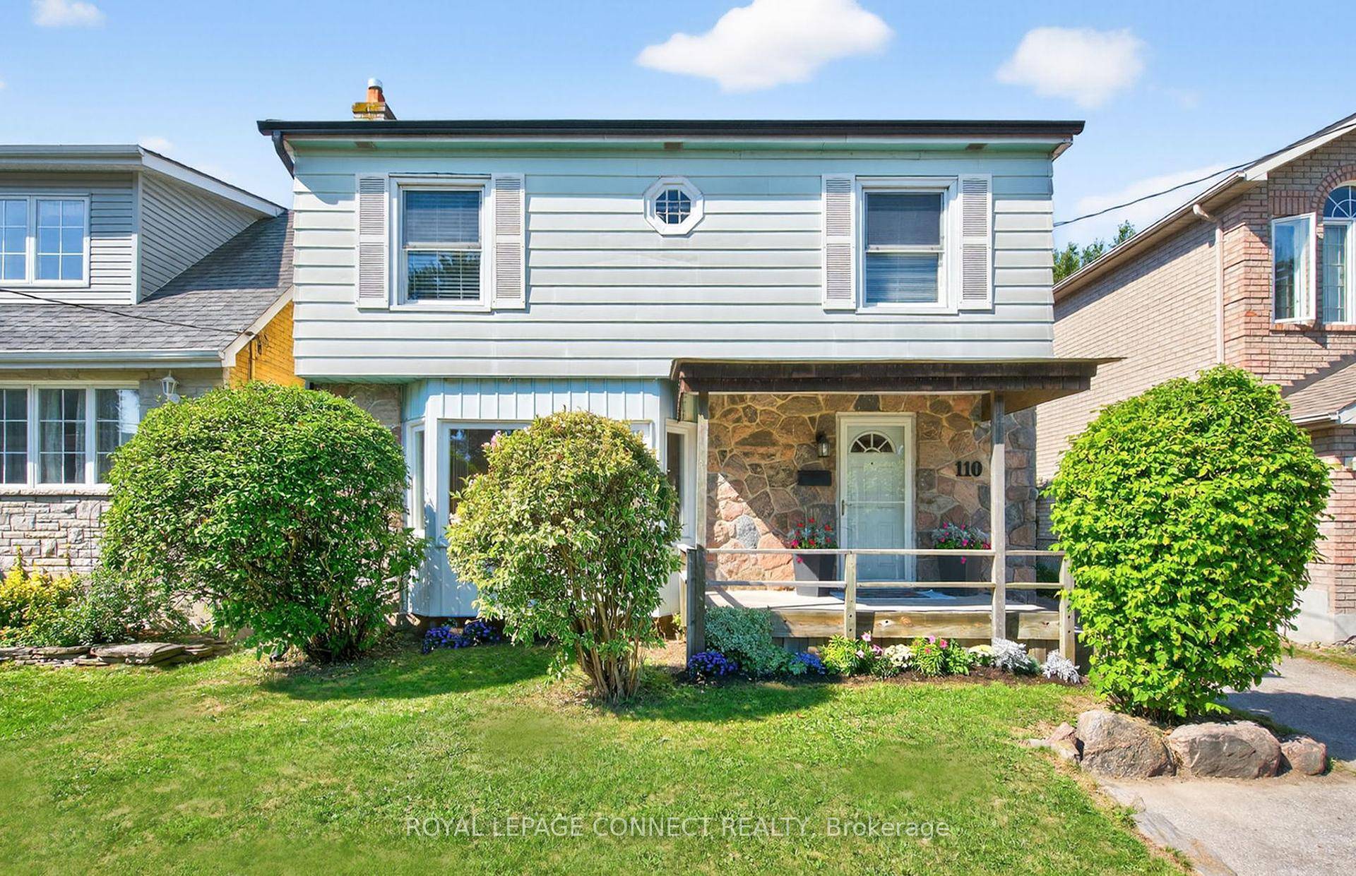 Discover the charm of this 2 storey, 3 1 bedroom home in the desirable Cliffside community.