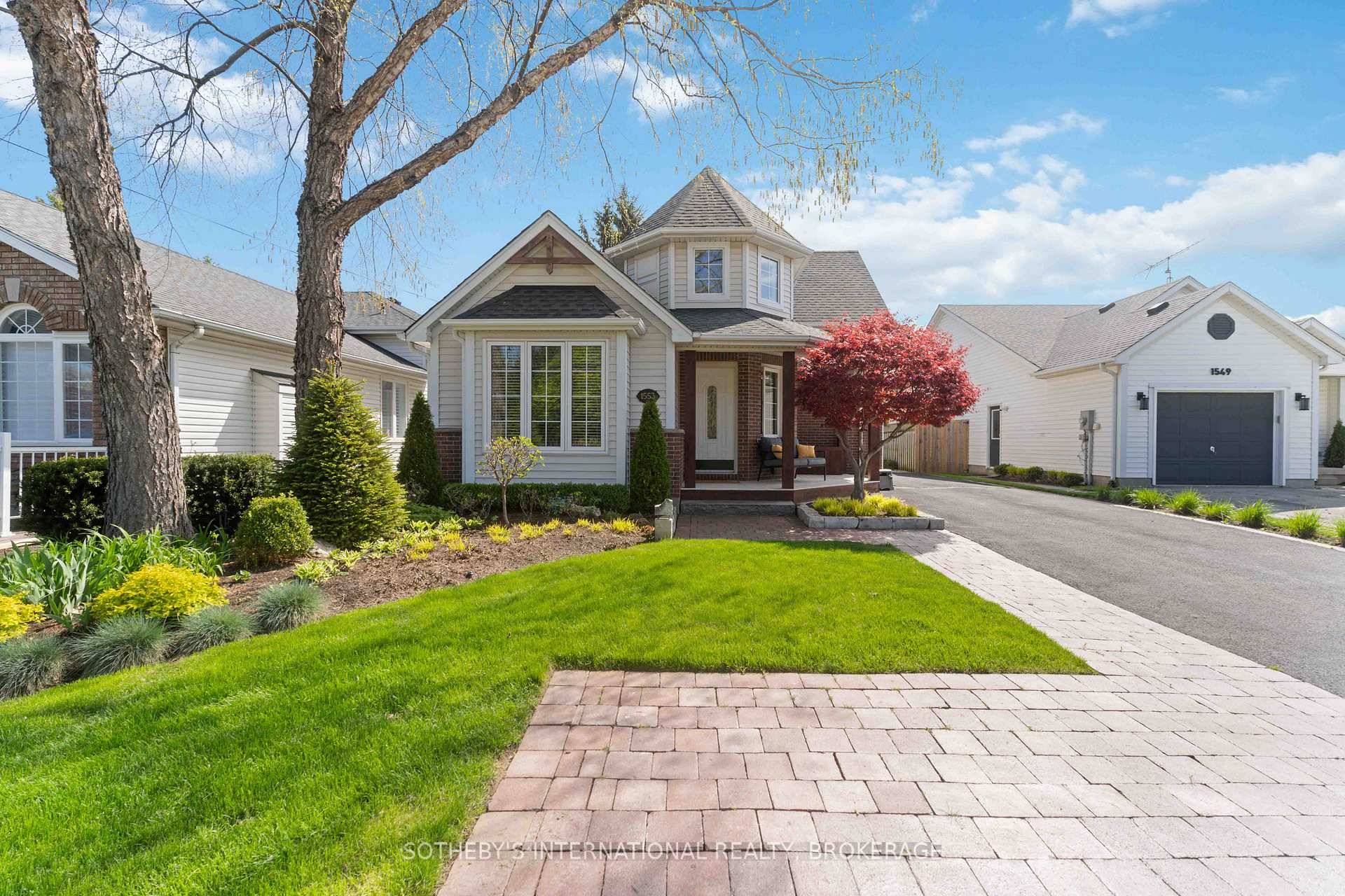 Beautiful home ready for a small family.