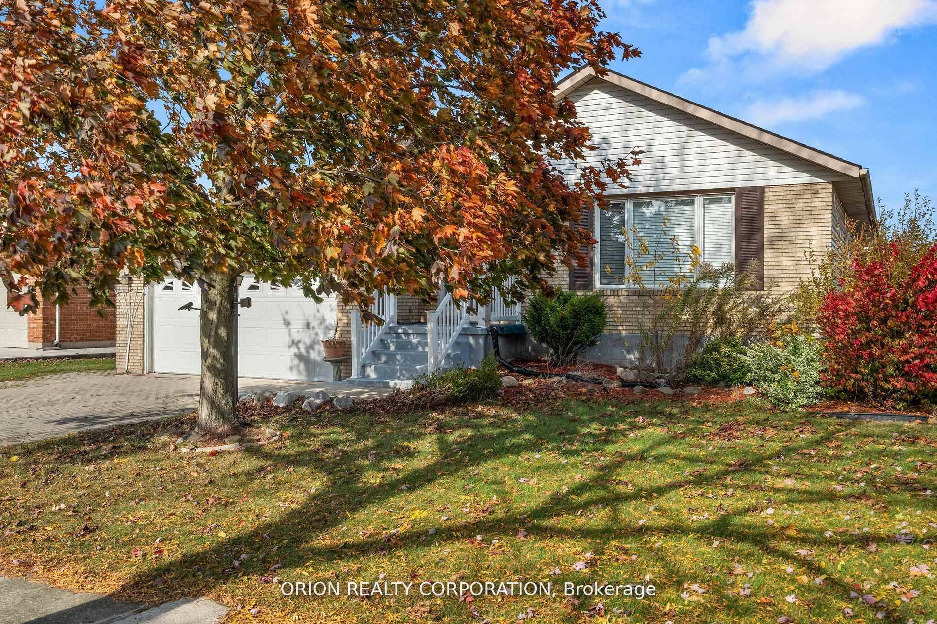 Discover this fantastic opportunity in a serene, well established neighborhood, conveniently located near schools, parks, and major amenities.