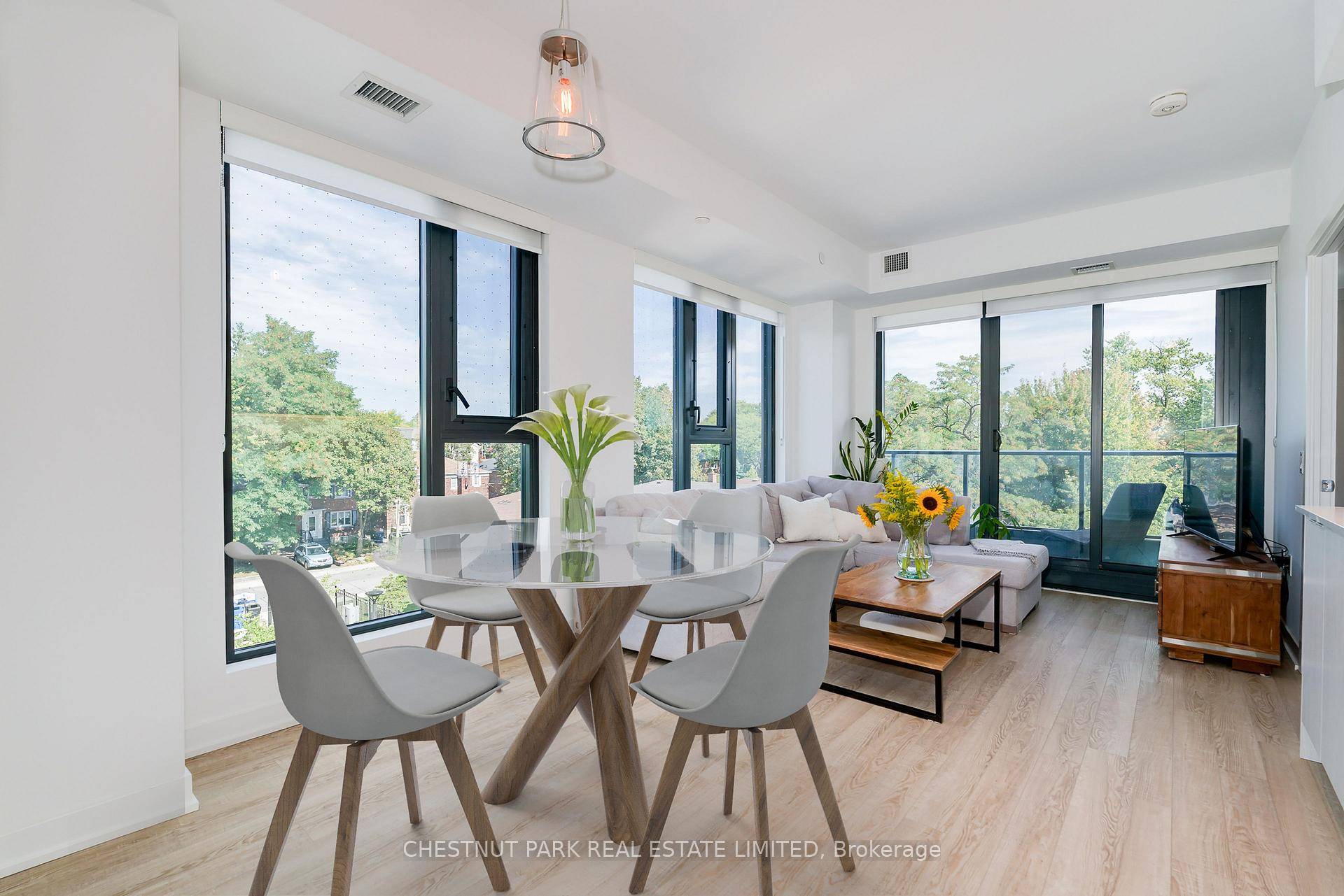 Welcome to 250 Lawrence at Avenue Road, where contemporary design meets timeless sophistication.