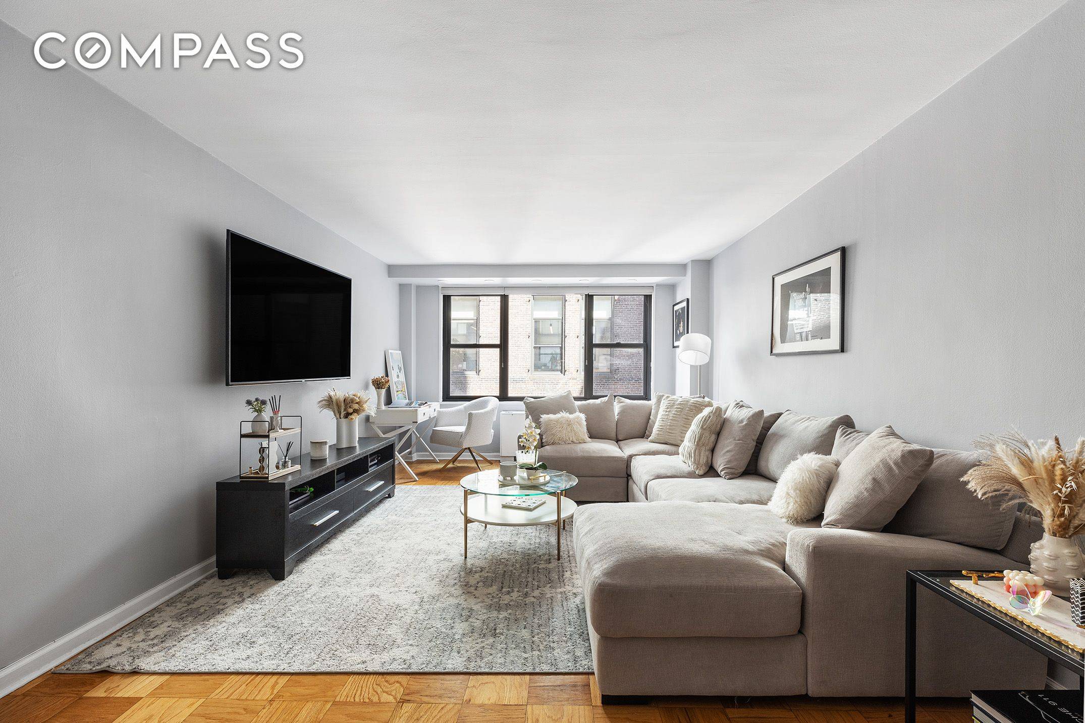 Nestled in the iconic Victoria co op, Unit 920 offers unparalleled tranquility amid the dynamism of Union Square and Greenwich Village.