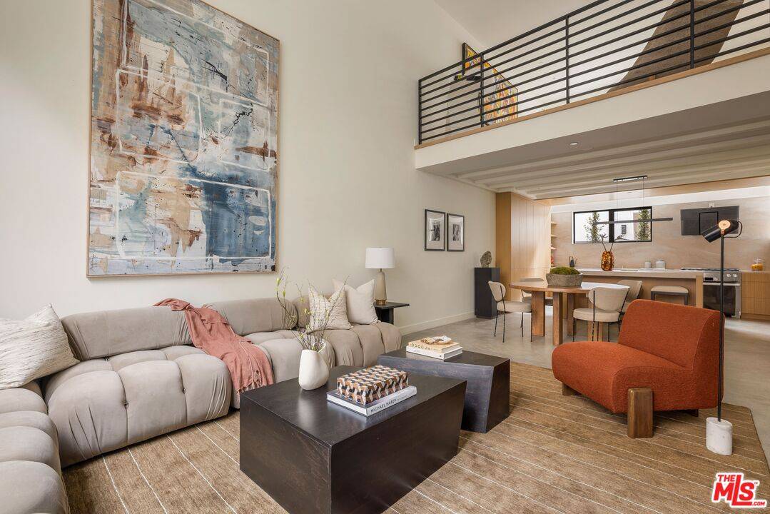 917 1/2 Hilldale Ave 2BR Sunset Strip La