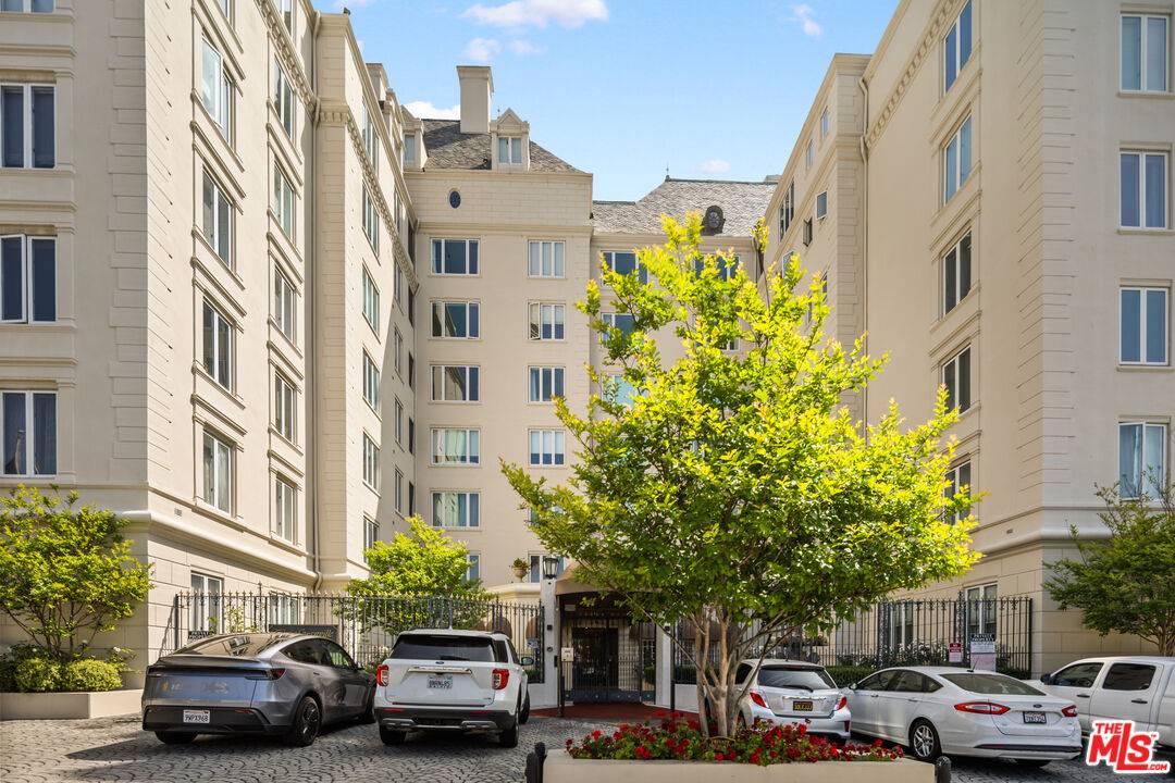 1424  N Crescent Heights Blvd 1BR Hollywood Hills East La