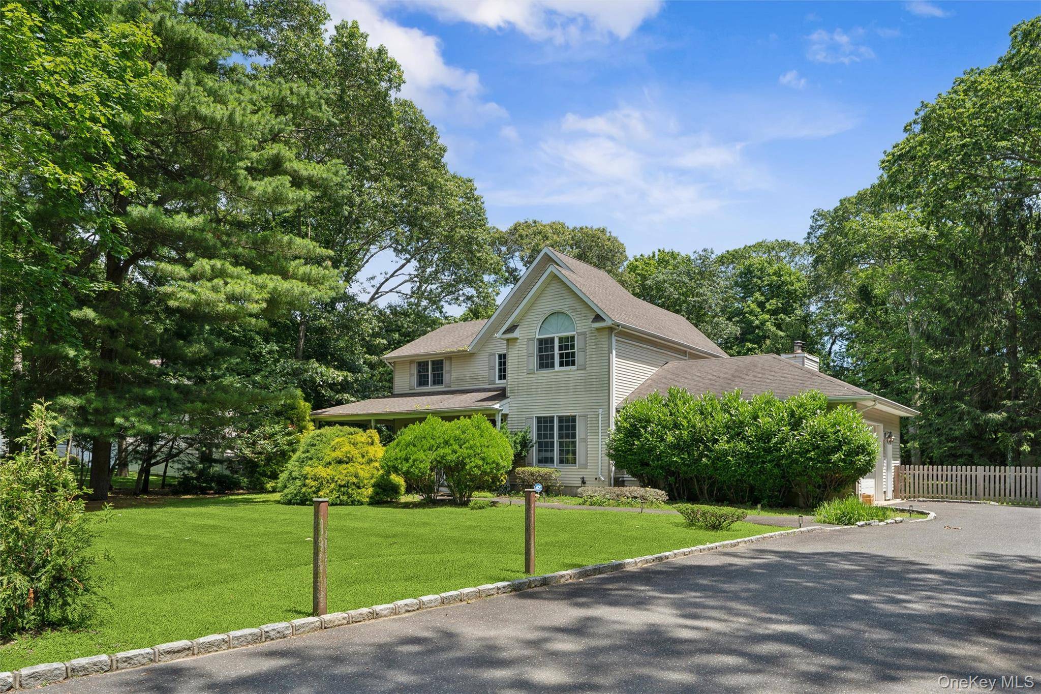 Year Round Rental 4 bed 3 Bath w pool Steps to Bellport Village Year Round Rental 63 Roseland, East Patchogue This stunning 4 bedroom, 3 bath home offers the perfect ...