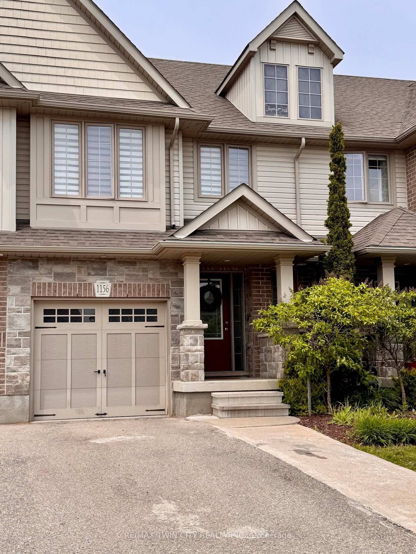 Welcome to this modern style beautiful 3 bedroom town with lots of upgrades and nestled in an upscale community.
