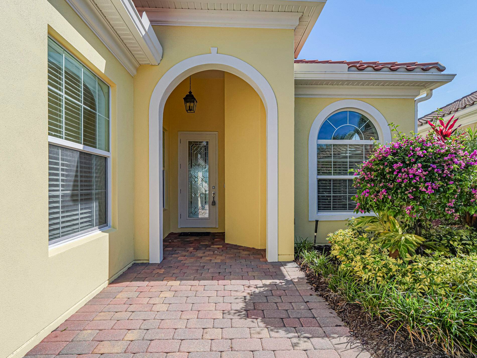 Beautifully updated 3BR 2.
