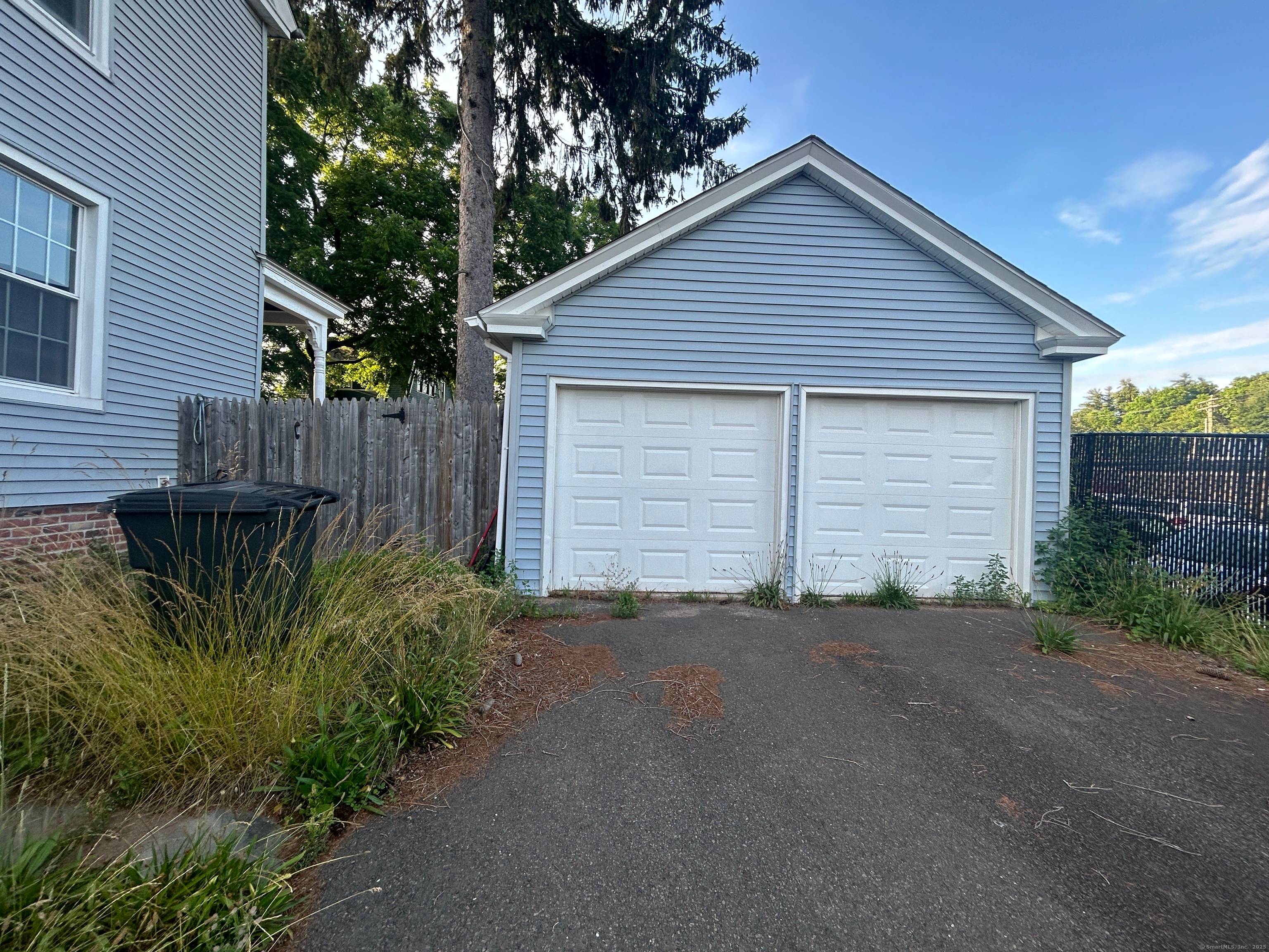 For Rent Fully Renovated 7 Bedroom, 4 Bath Home in Prime Hamden Location !