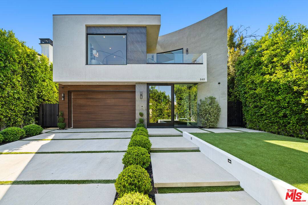 849  N Spaulding Ave 5BR Hollywood Hills East La