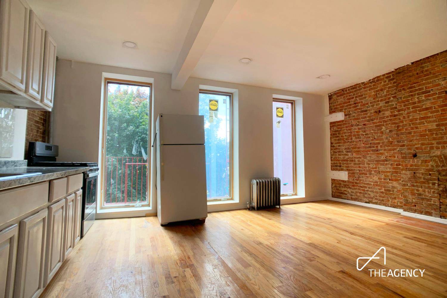 Welcome to 628 Greene Ave and this incredible top floor unit in a Historic Bed Stuy Brownstone !