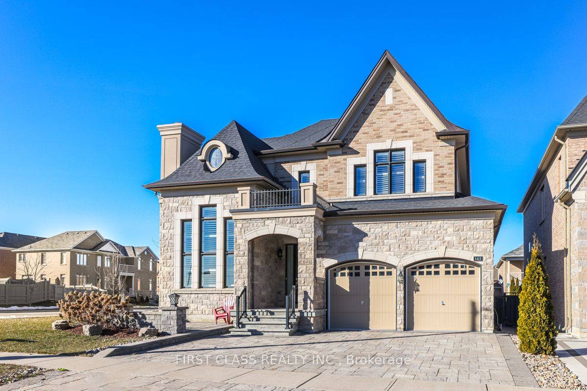 Magnificent detached house nestled on premium corner lot in the prestigious Upper Thornhill Estate.