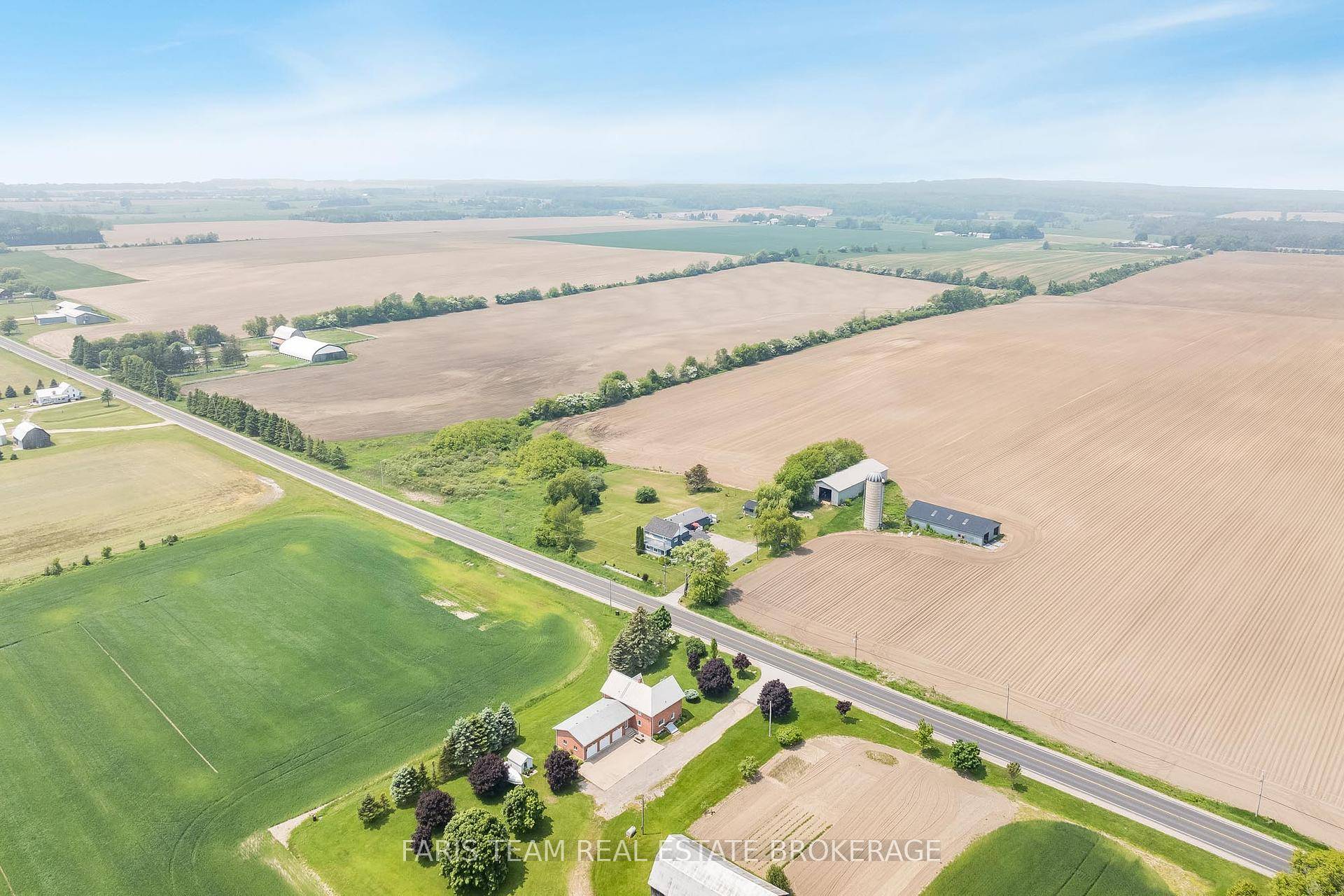 Top 5 Reasons You Will Love This Home 1 Whether you're seeking a serene primary residence, a relaxing weekend retreat, or a profitable vacation rental, this property offers rare bed ...