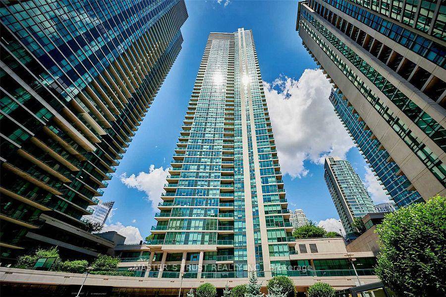 Part Furnished See Photos in the Attachment or unfurnished 1 1 bedroom in Success Tower at Pinnacle Centre.