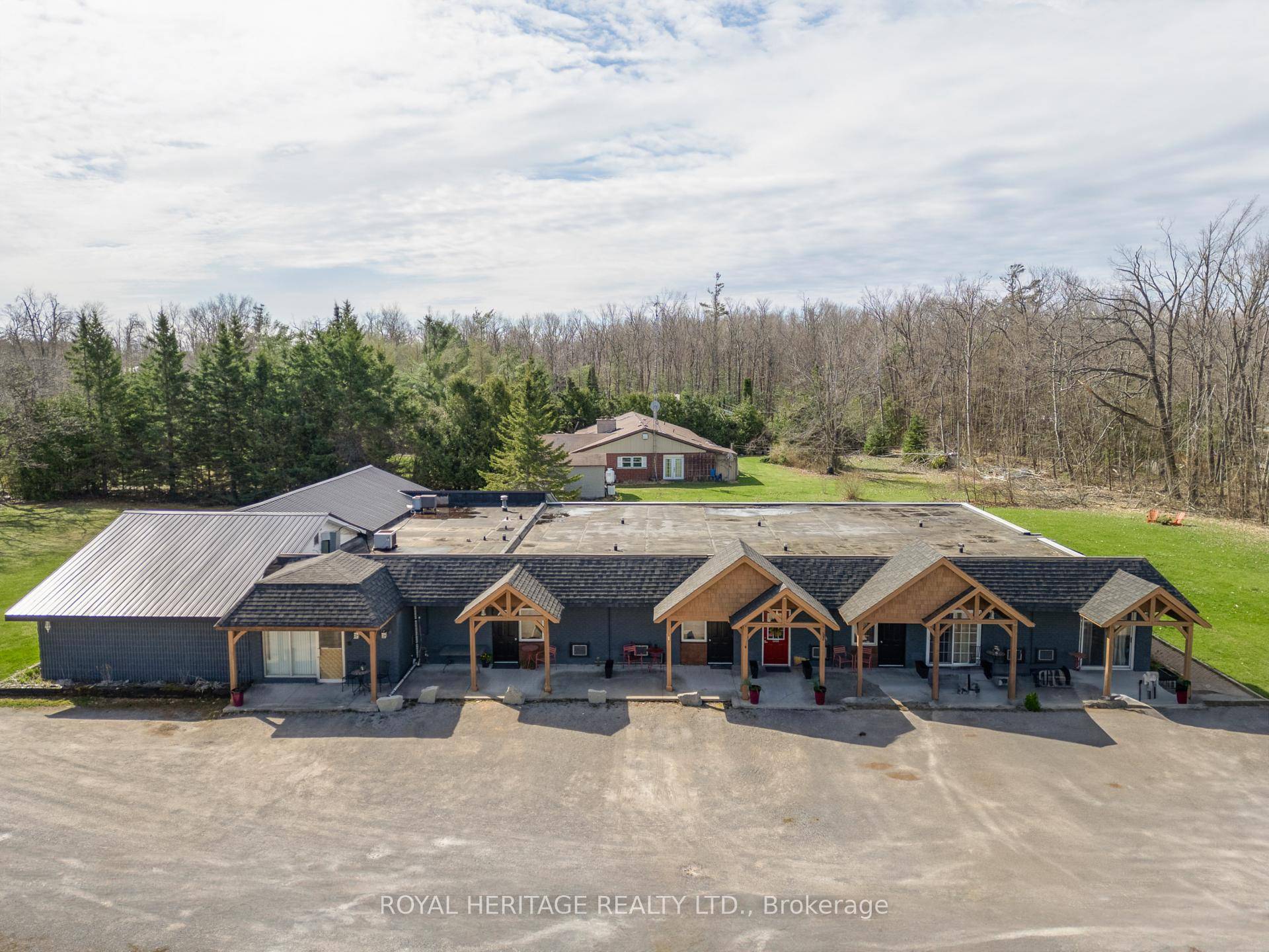 Looking to Downsize ? Discover Comfortable, Independent Senior Living !