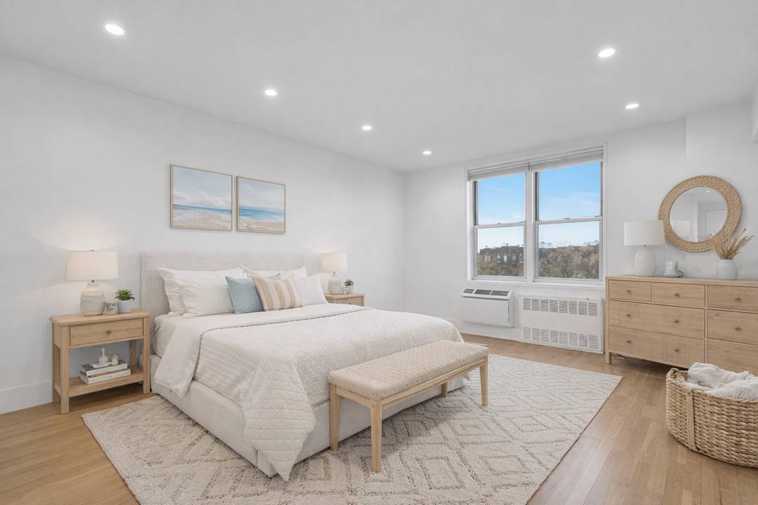 Welcome home to Residence 5C at The Dartmouth 399 Ocean Parkway, a beautifully proportioned three bedroom, two bath cooperative set along one of Brooklyn's most historic and picturesque boulevards.