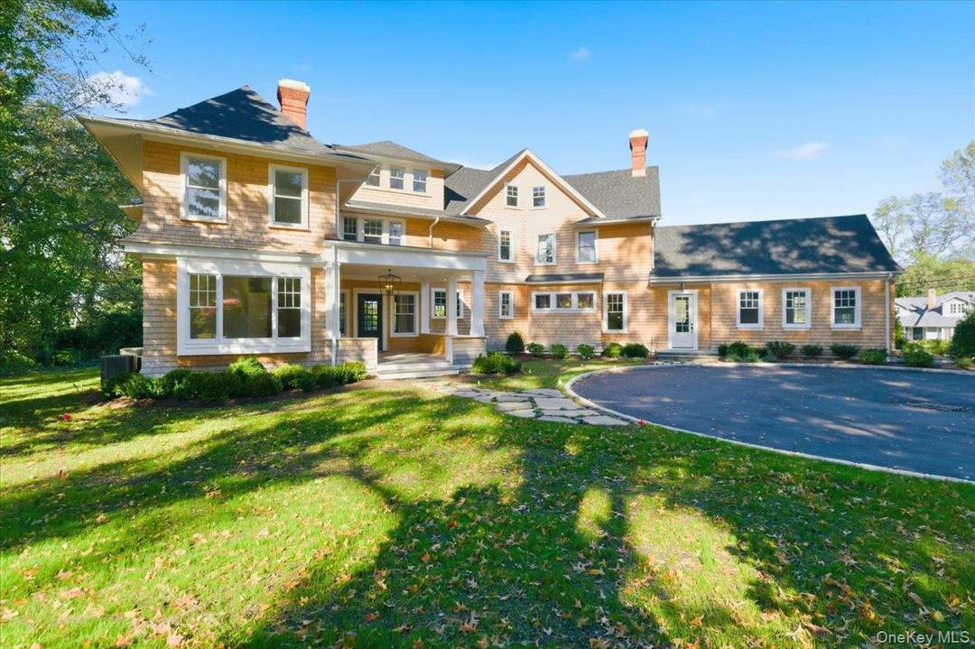 Bay Hills of Huntington Bay.