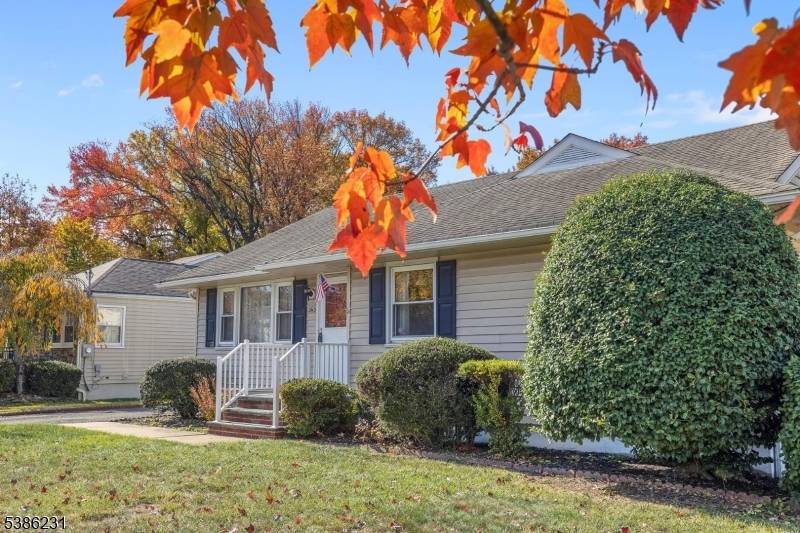 An ideal starter home waiting for its new owner !