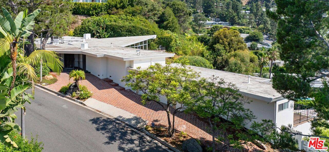 1460   Carla Rdg 4BR Beverly Hills Post Office | B.H.P.O. La