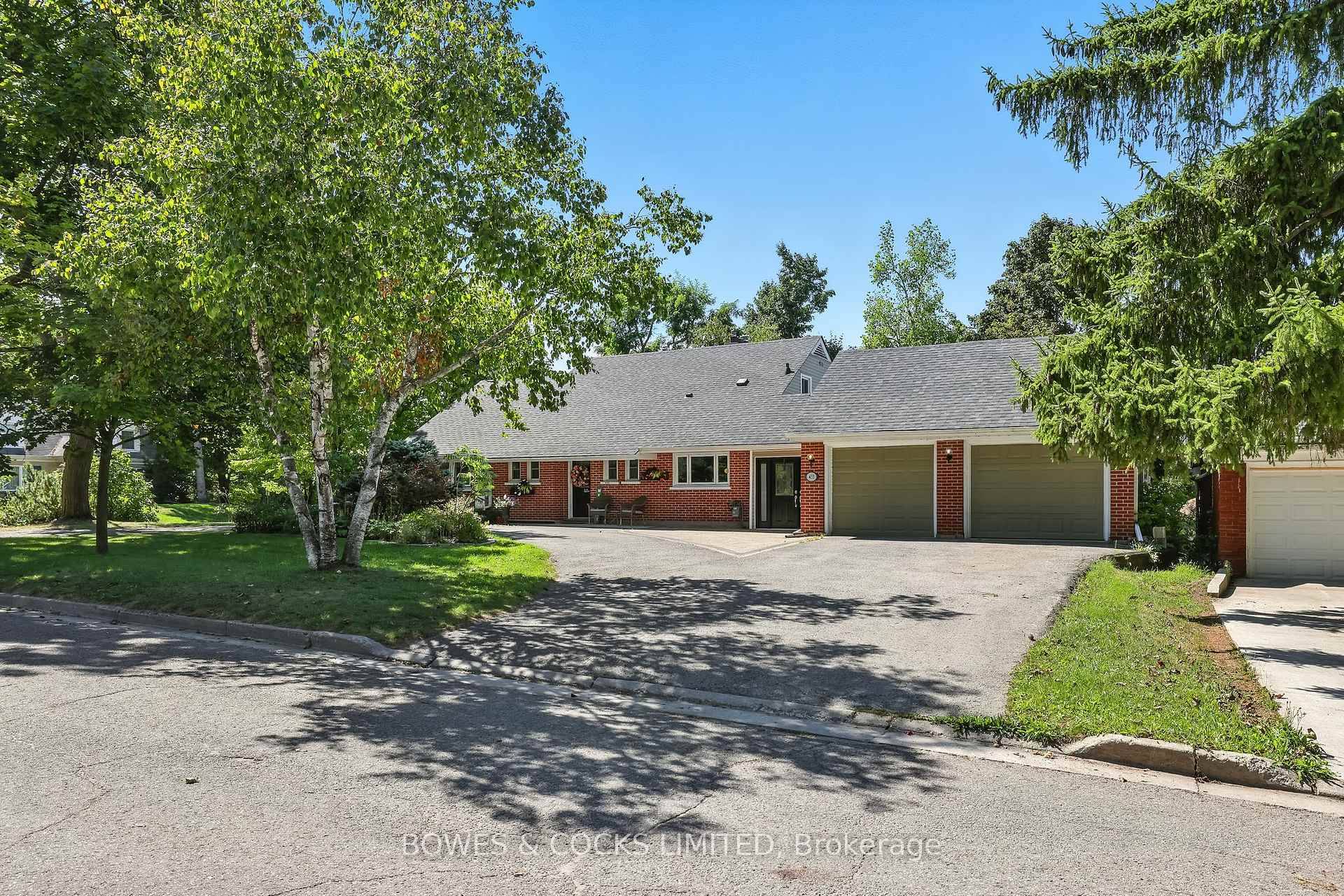 Welcome to 433 Manorhill Avenue.
