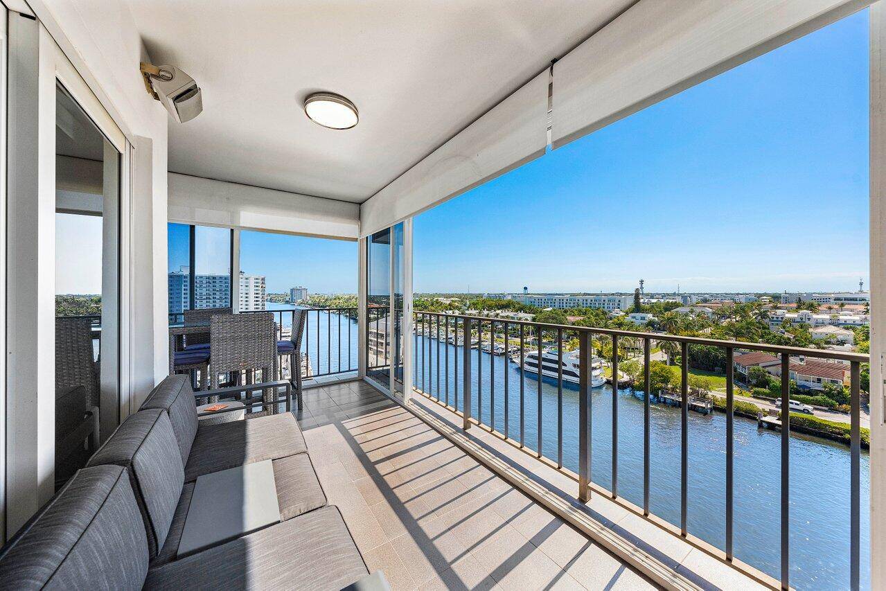 LOWER PENTHOUSE Greet the day with breathtaking sunrises over the Atlantic and unwind to golden Intracoastal sunsets from this 9th floor corner residence at Bar Harbour in Delray Beach.