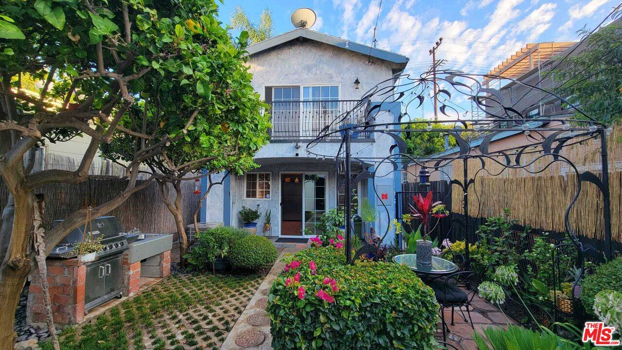 9505   National Blvd 2BR La