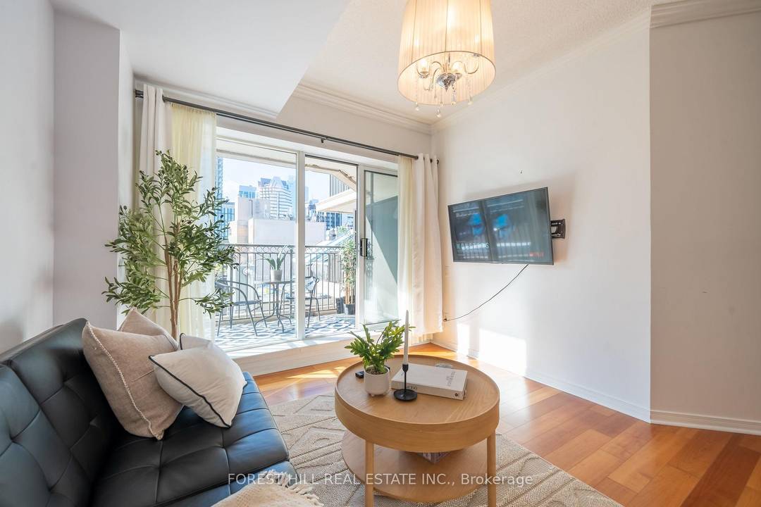 Fully furnished, short term rental available January 16 to April 30.