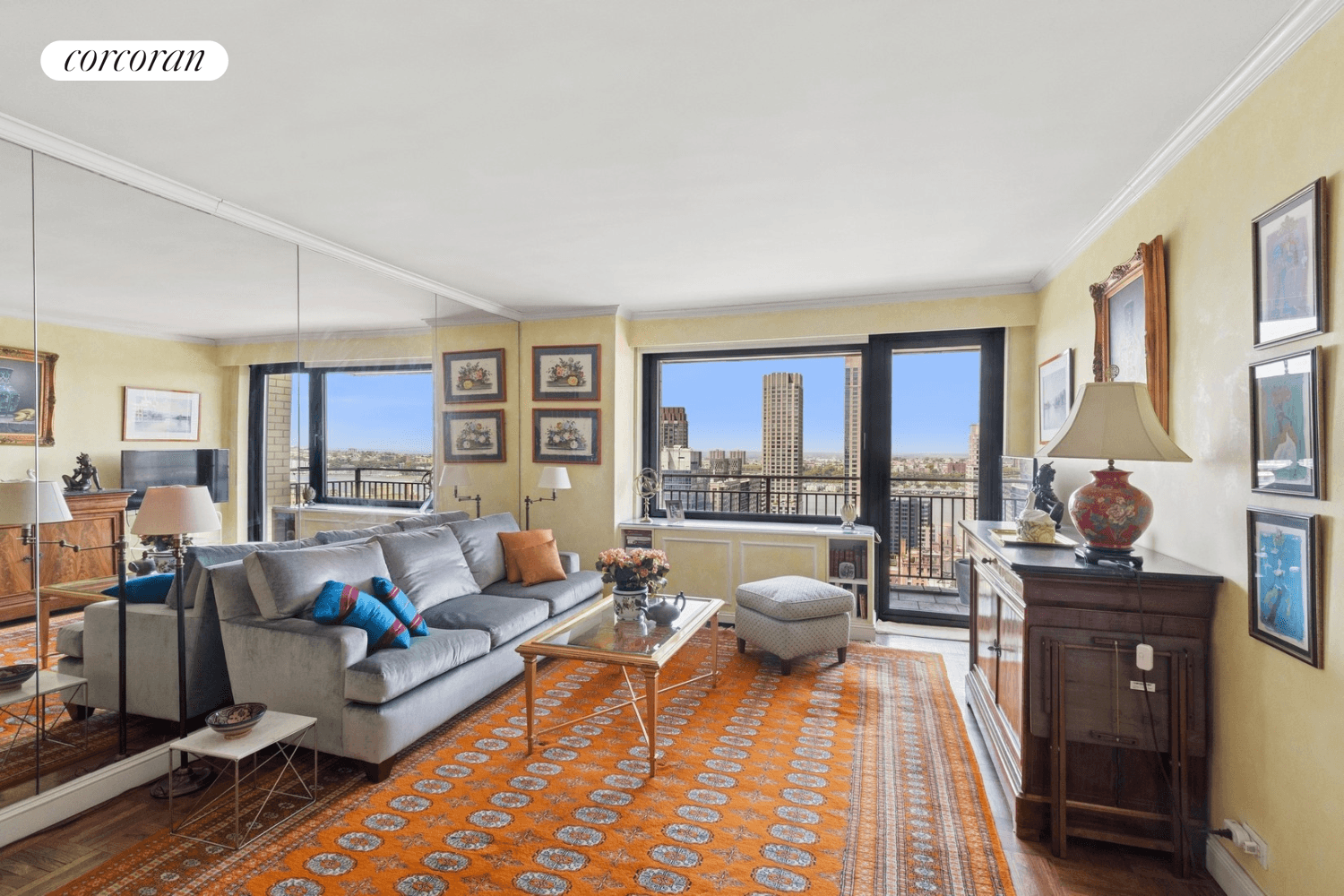 Welcome to Residence 33L at 201 West 70th Street.