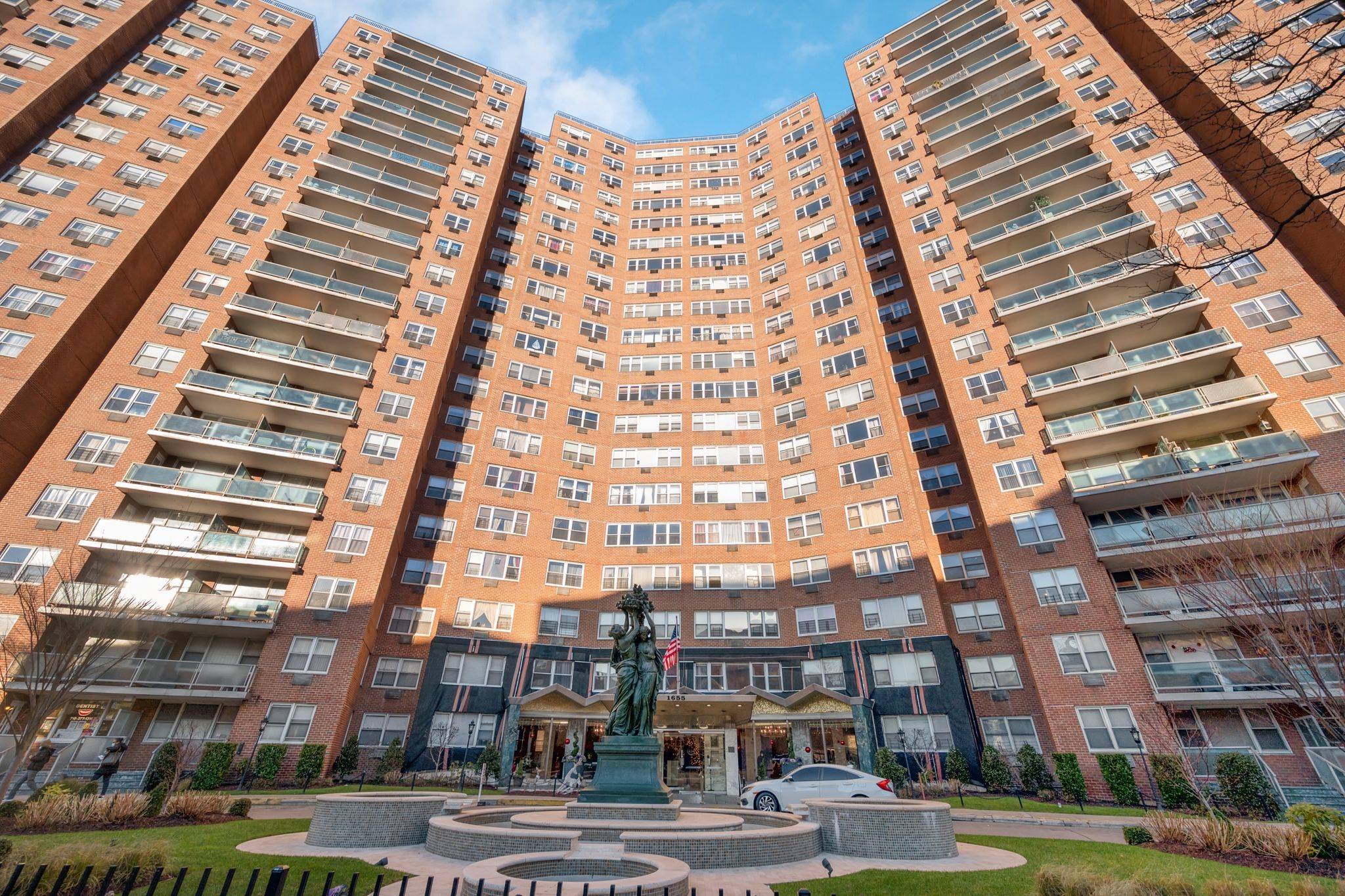 Welcome Home to The Philip Howard Apartments !