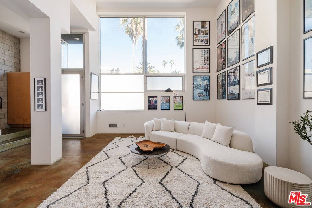 1320 Abbot Kinney Blvd 5.0 Marina Del Rey LA