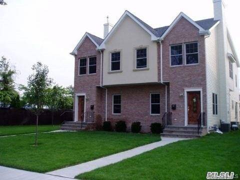 All Large Grand Rooms ! Gorgeous 3 Bedroom Duplex In Carle Place School District with All Large and Grand Rooms.