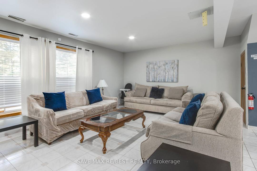 A sweet spot of tranquil country living, yet close to all amenities.