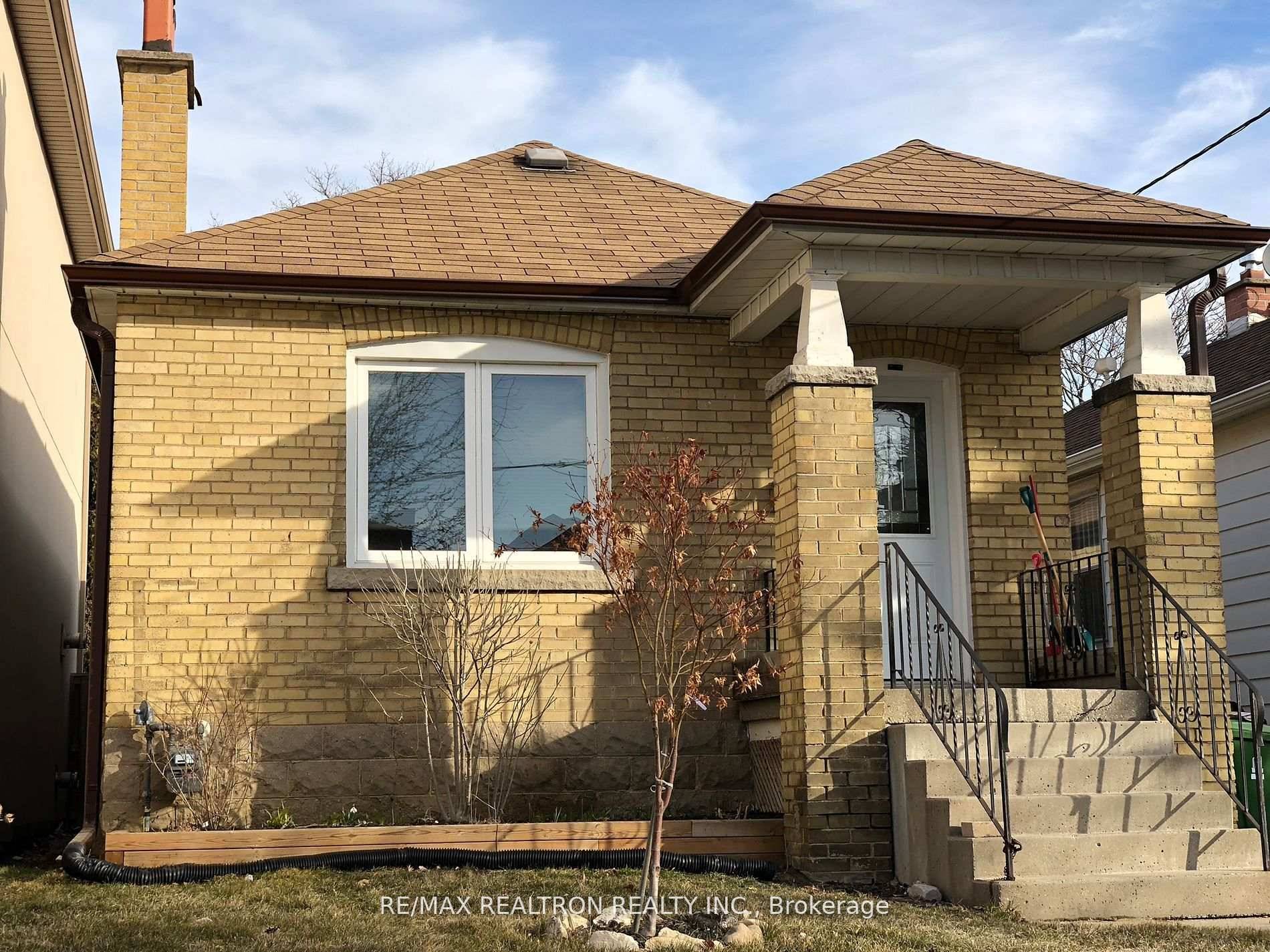 Amazing Renovated 2 Bedroom Main Floor For Lease.