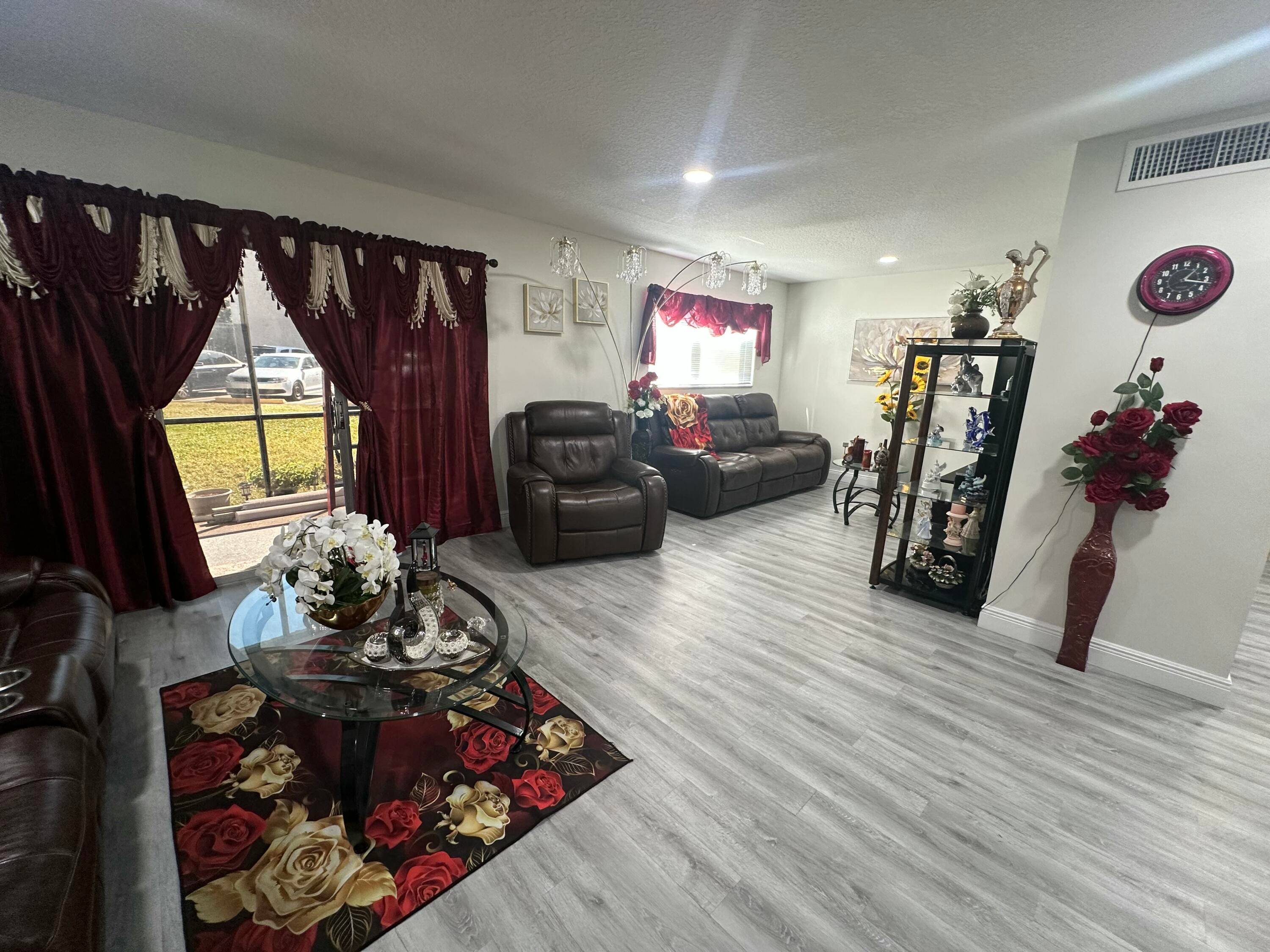 Beautifully remodeled 1 bedroom, 1 bathroom apartment in a 55 community, perfectly located on the first floor for easy access.