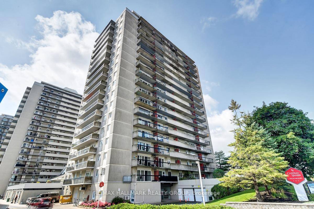Welcome to Chateau Vanier, a well managed condo community offering resort style amenities just minutes from downtown.