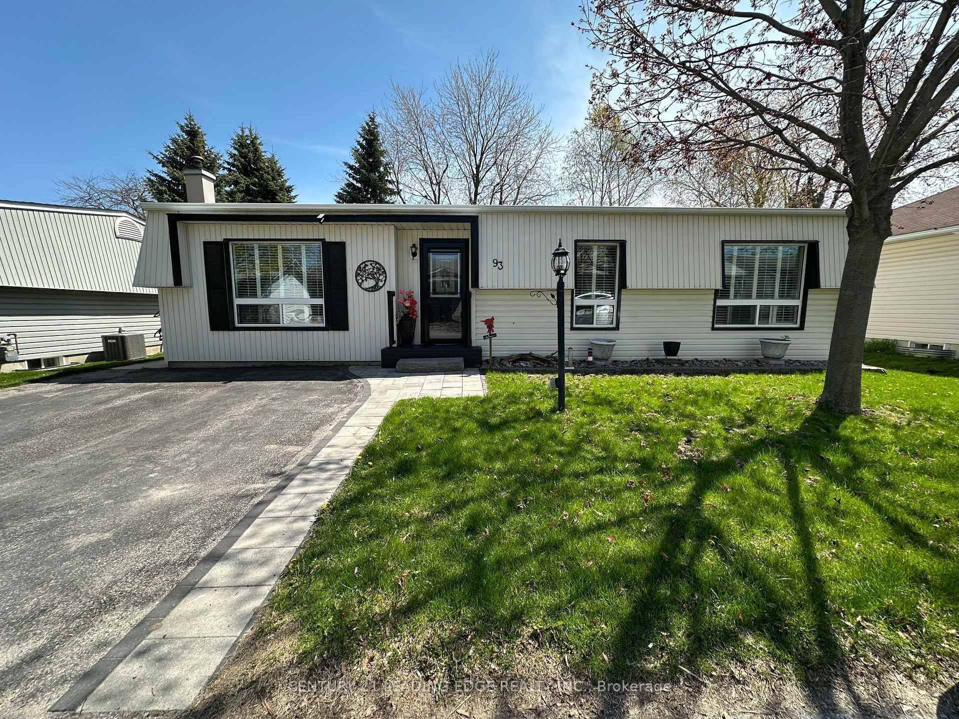 Welcome To Your Dream Retreat In The Vibrant Adult Lifestyle Community Of Wilmot Creek !