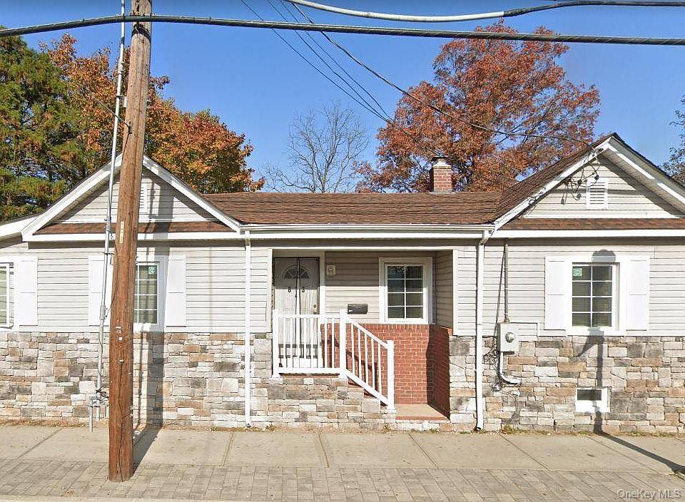 Duplex featuring a 1bdrm unit, and a 2bdrm unit for sale, gas heat, full basement w bilco doors, private parking driveway in back, close to all