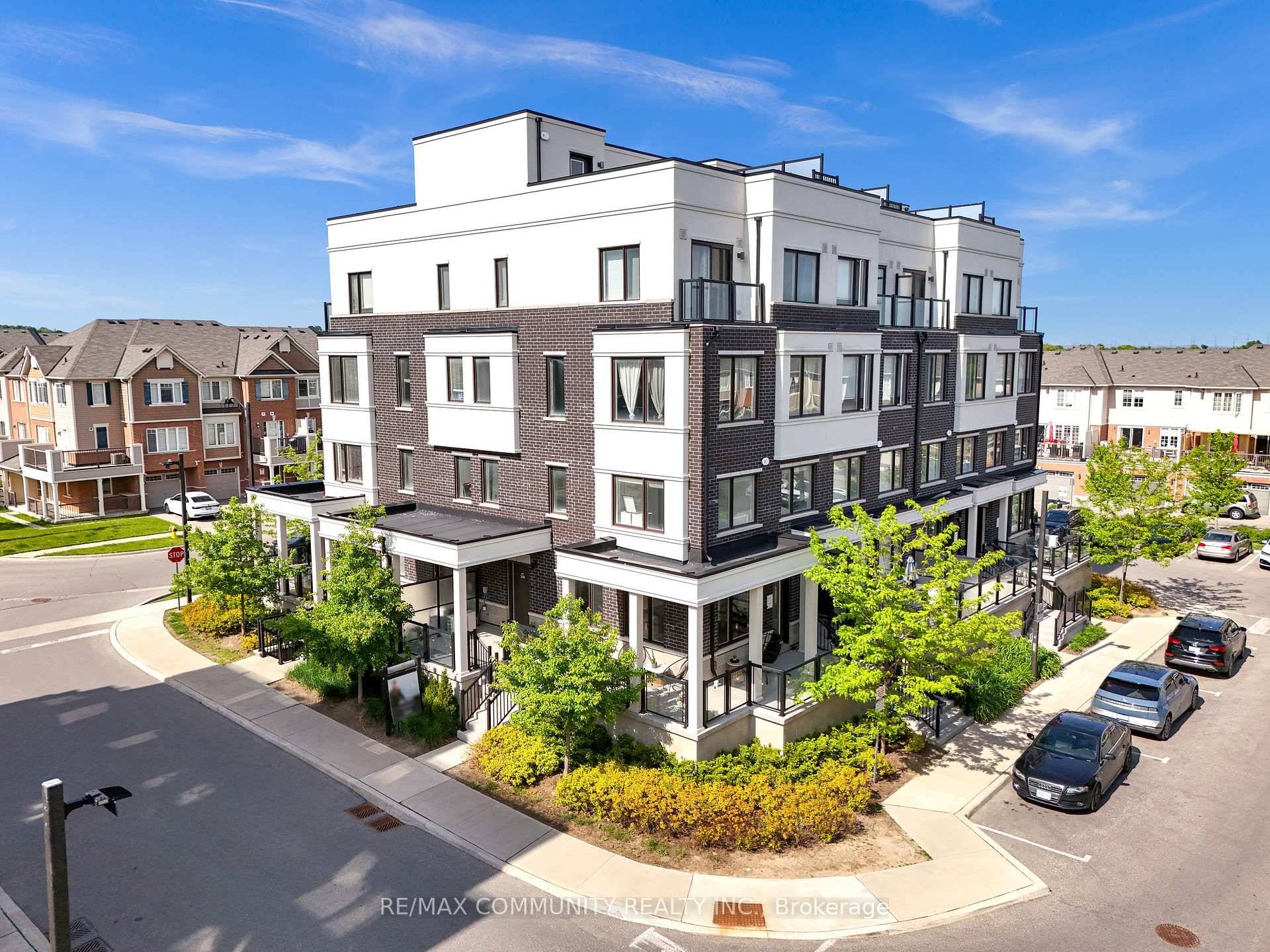 Step into this stunning, freshly renovated 2 storey townhouse thats move in ready and perfectly designed to take in the beautiful surrounding views.