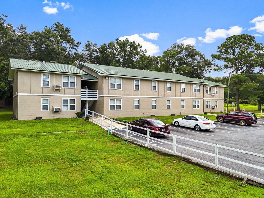 Deerwood Apartments offers a strong investment opportunity in the growing NW Florida market.