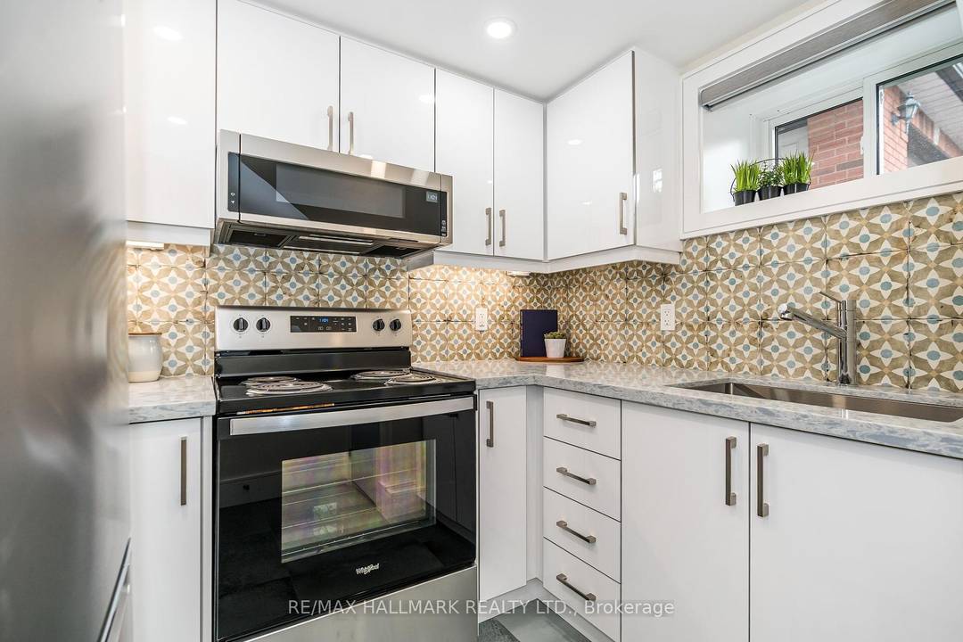 Updated, Bright And Spacious FULLY FURNISHED Lower Level Studio Apartment, 7'2 Ceilings, With 524S.