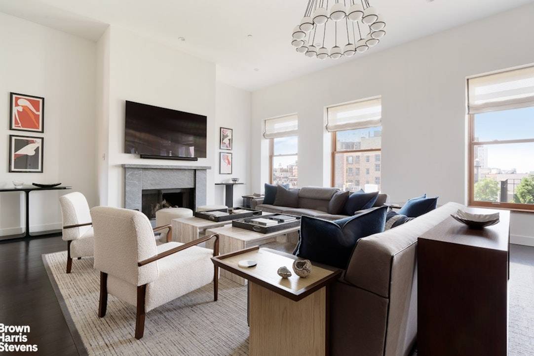 Grand West Village Condo with Fabulous Terrace 173 MacDougal Street, PHW is an exquisite doorman condominium with gorgeous city views, ceiling heights that soar up to 12 feet, and an ...
