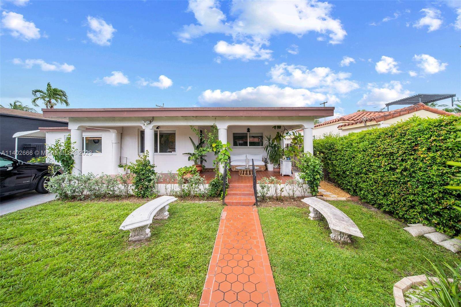 Incredible 4 bedroom, 3 bathroom home near Coconut Grove.