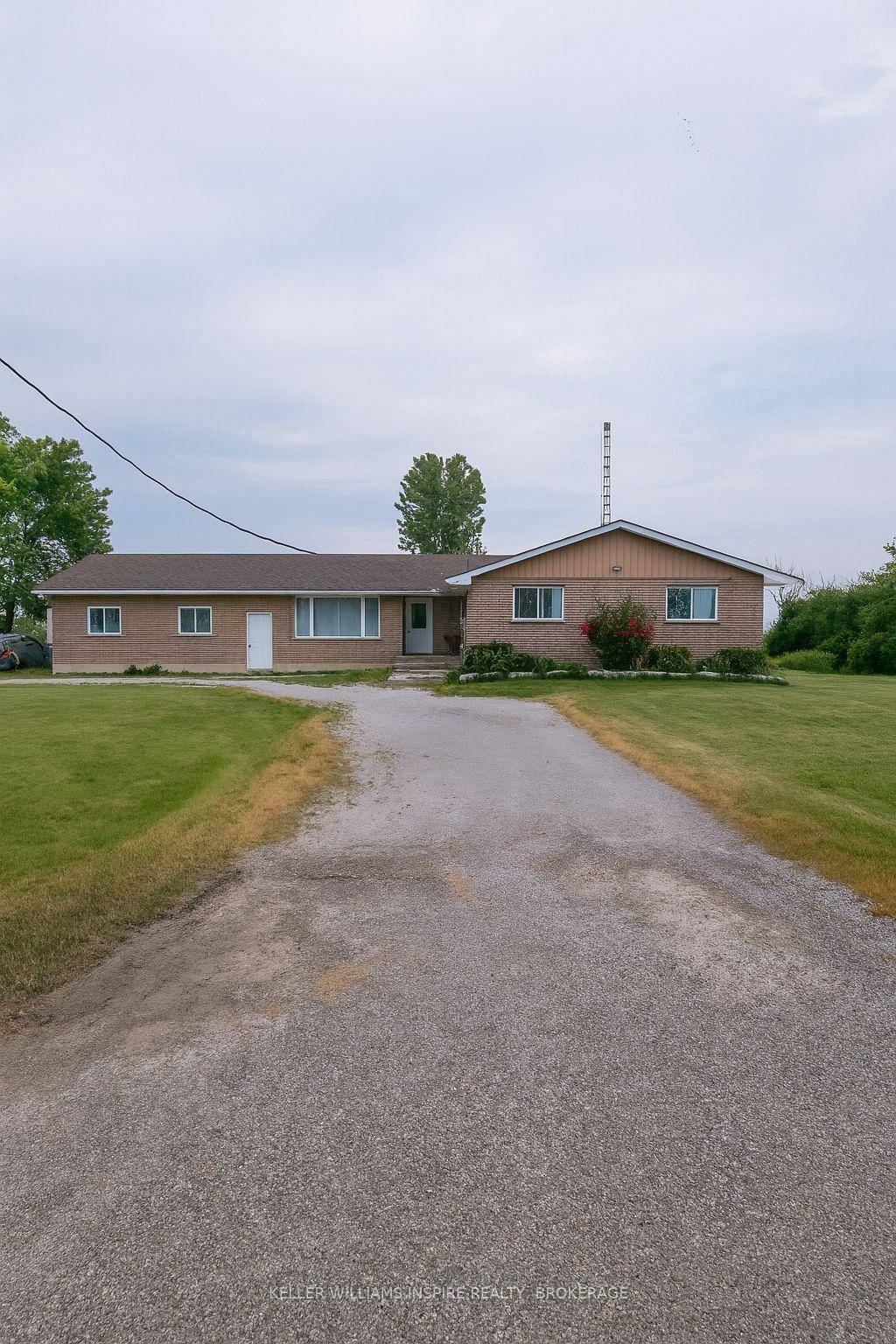 Discover this impressive and spacious bungalow situated on a very large corner lot, offering the perfect combination of privacy, outdoor space, and convenience.