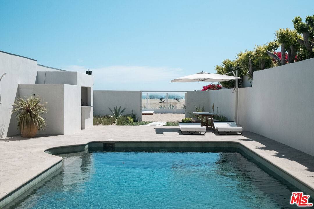 918 Palisades Beach Rd Santa Monica LA