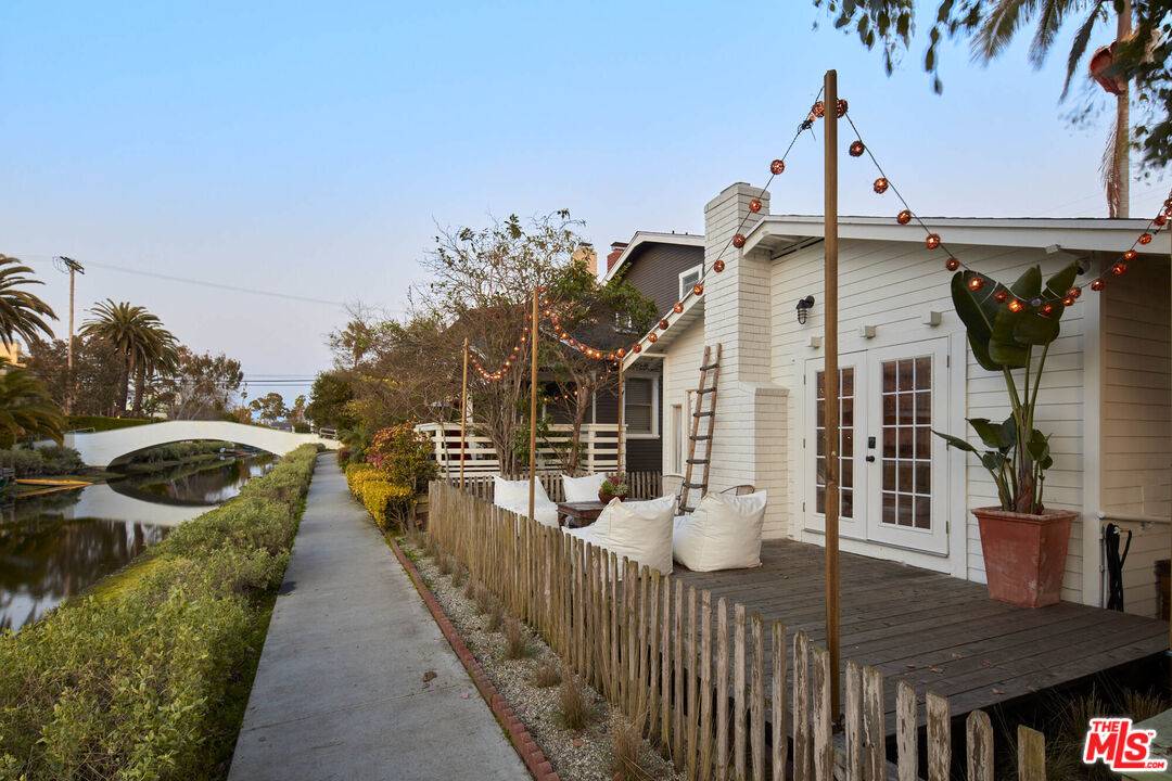 230   Sherman Canal 2BR Marina Del Rey La