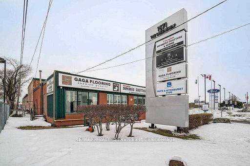 Two Levels, Ground Floor 802 Square Feet, Upper Floor 1, 094 Square Feet.